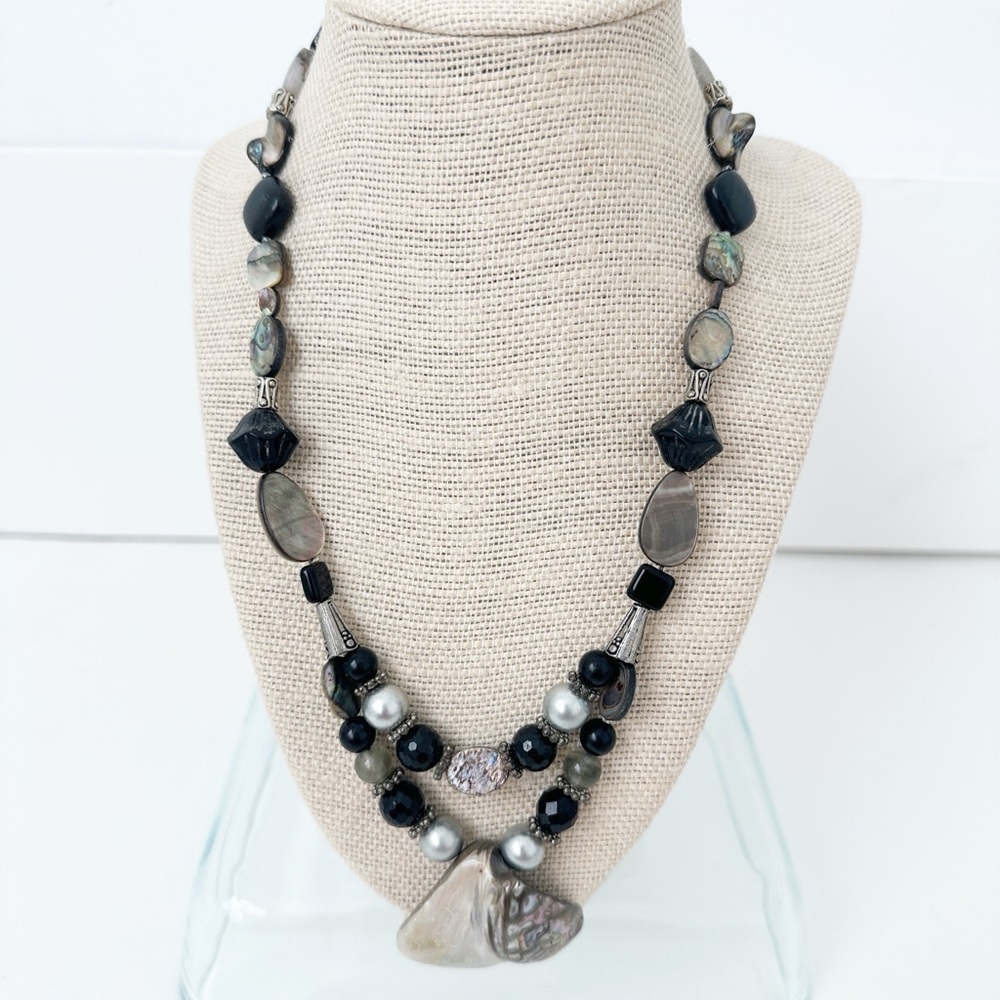 NWT Genuine Black Onyx, Quartz, Pearls & Shell Necklace Gray Silver Beaded
